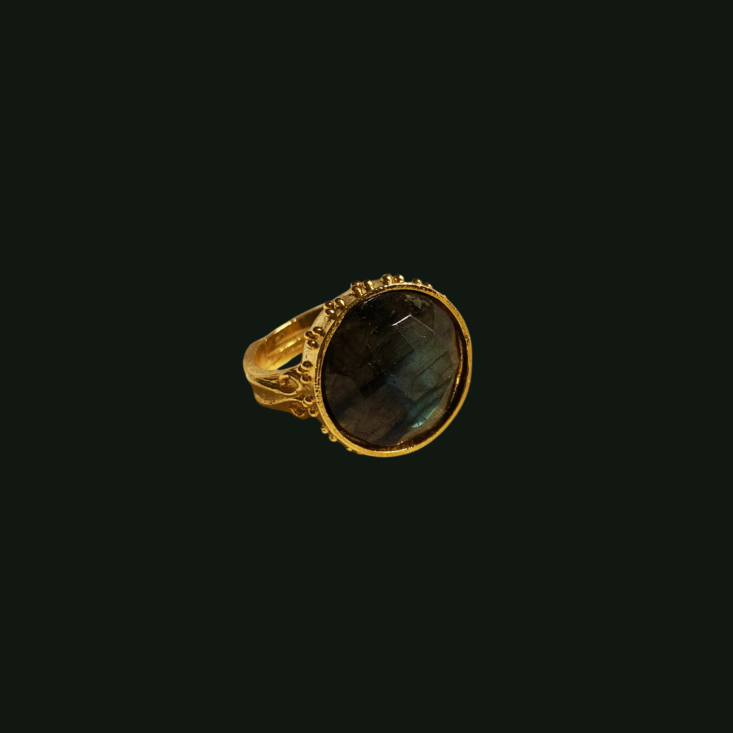 Suvi 18K Ring