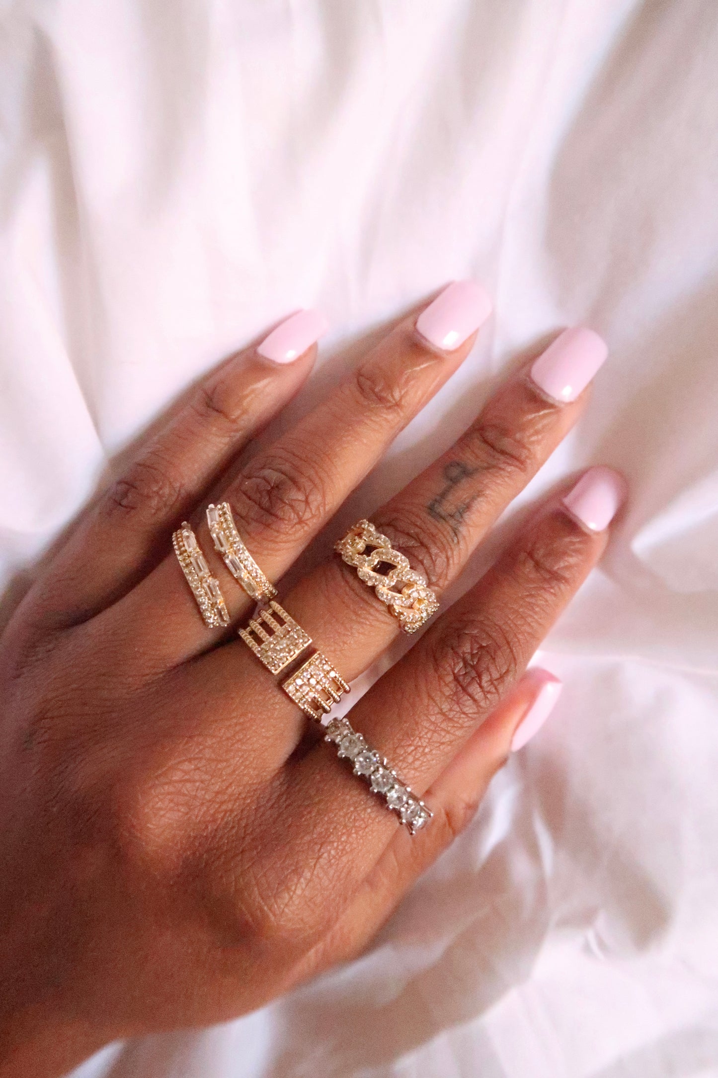 Cosmic 18K Ring