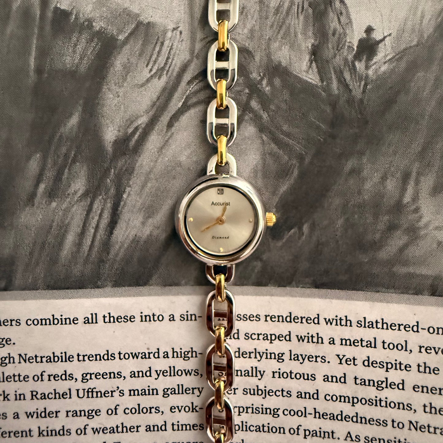 Two tone slim circle chain watch