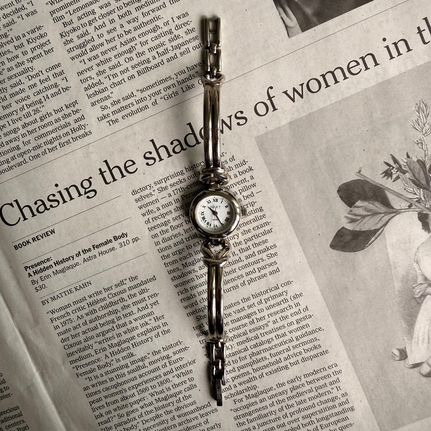 Croissant style twist cuff watch